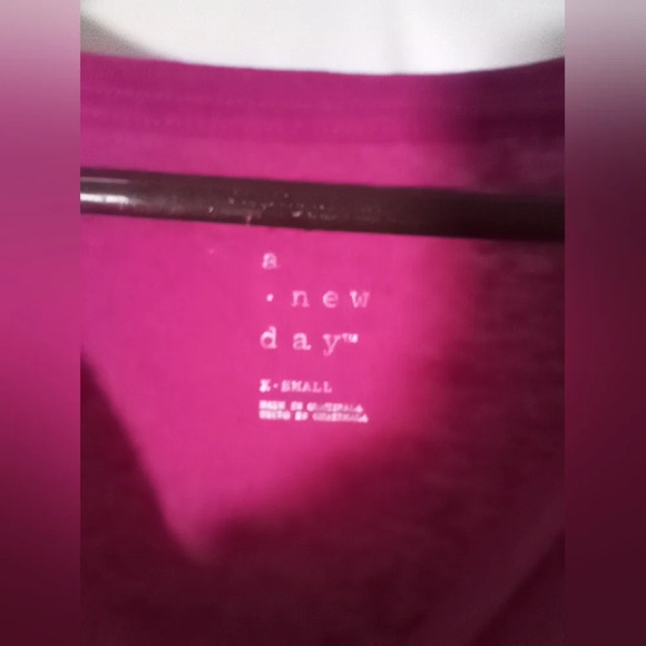 A New Day knotted shirt, multiple sizes and colors please specify - Picture 4 of 6